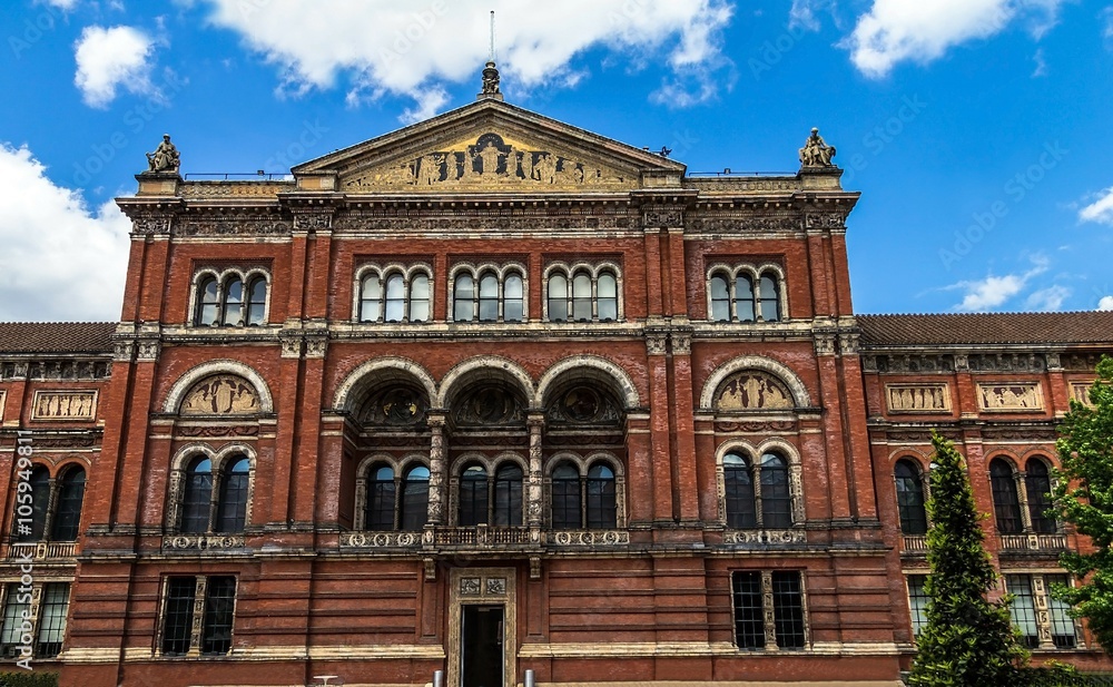 Fototapeta premium Courtyard of Victoria and Albert Museum. London, UK