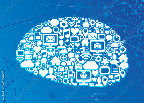 Cervello pieno di icone social su sfondo di rete internet