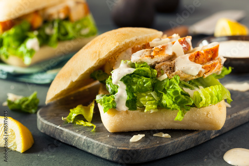 Foto Homemade Chicken Caesar Sandwich