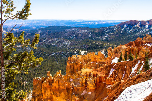 Bryce Canyon NP with late winter snow