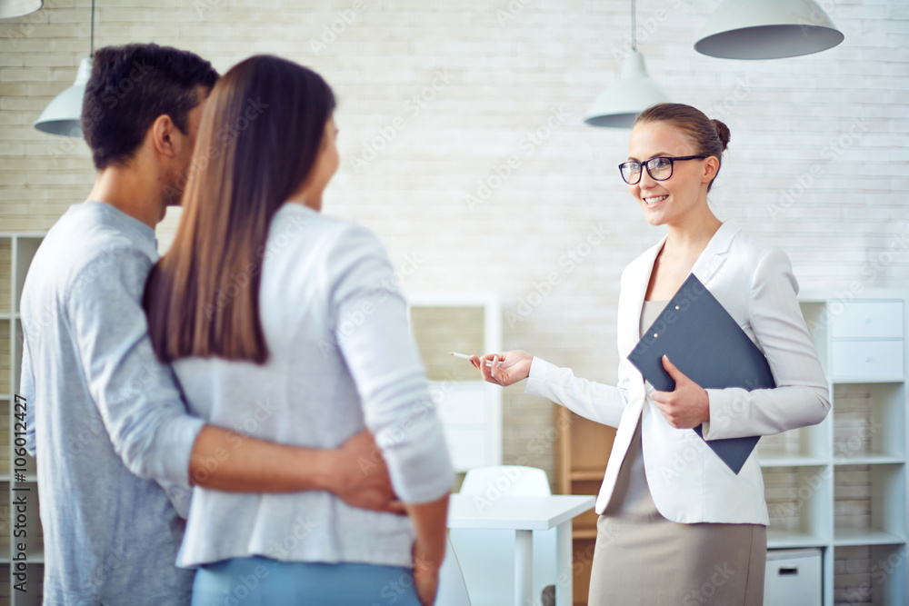 Obraz premium Explaining details