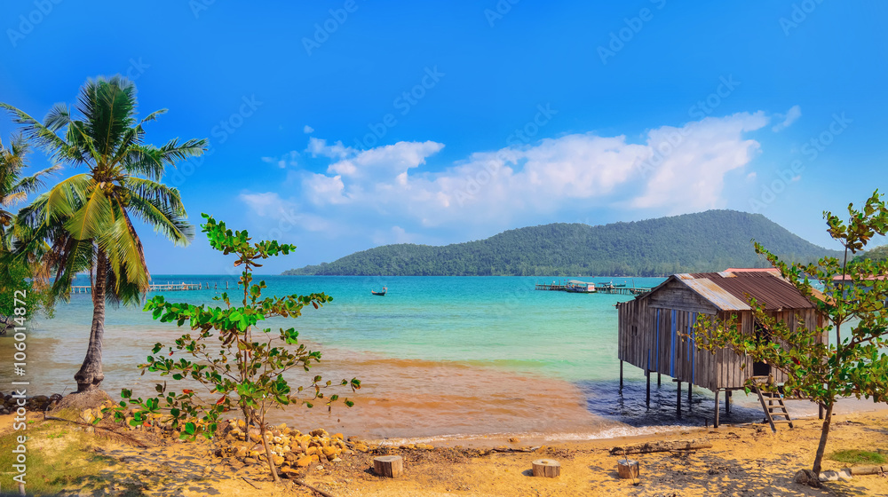 Naklejka premium Panoramic view from the island Koh Rong Samloem in Cambodia