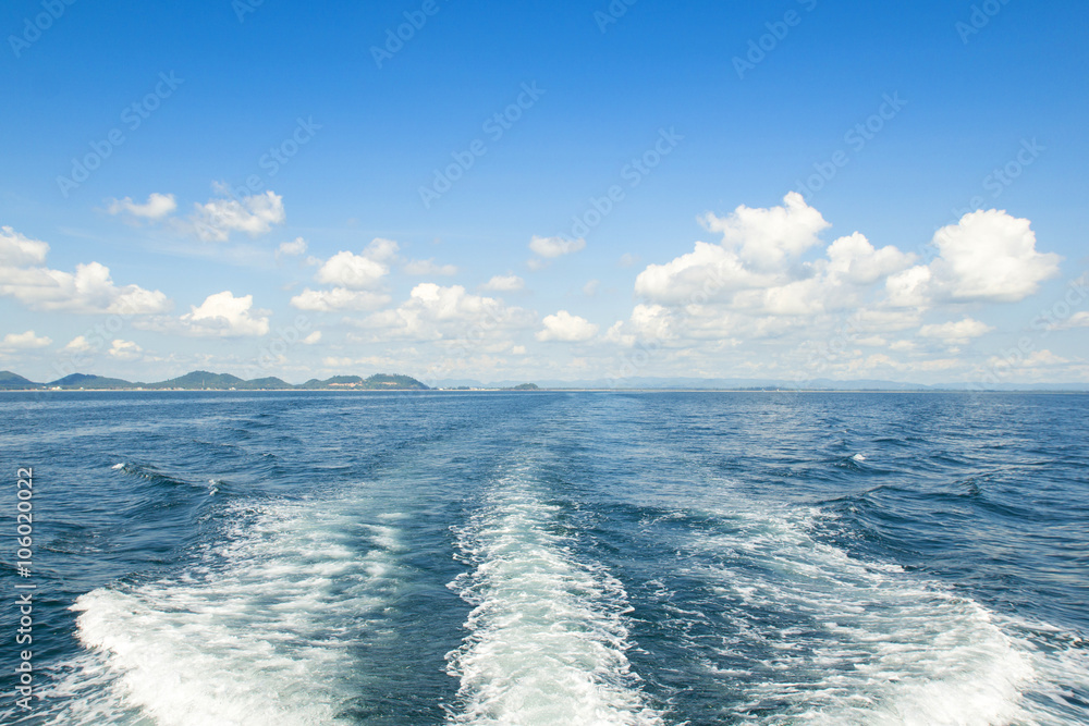 Sea with baoth Backside Sea with baoth Backside