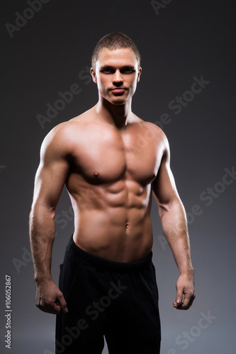 Strong, fit and sporty bodybuilder man