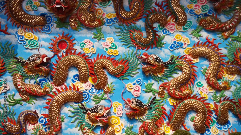 Fototapeta premium Dragon Sculptures at Chinese Temple, Chonburi,Thailan.