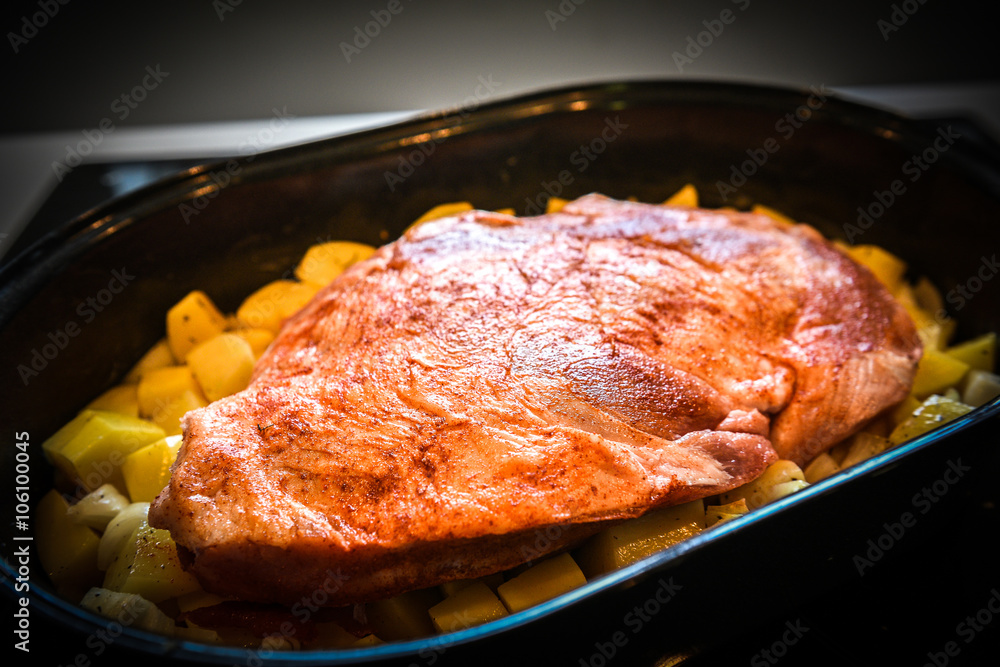 Homemade roast of beef, pork or lamb and potatoes Homemade roast of beef, pork or lamb and potatoes