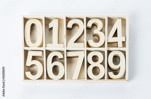 Fotografie numbers numerals from wood