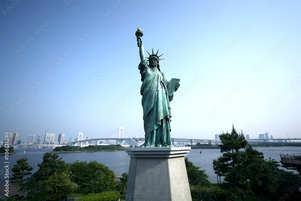 東京お台場 自由の女神像 お台場海浜公園 Stock Photo Adobe Stock