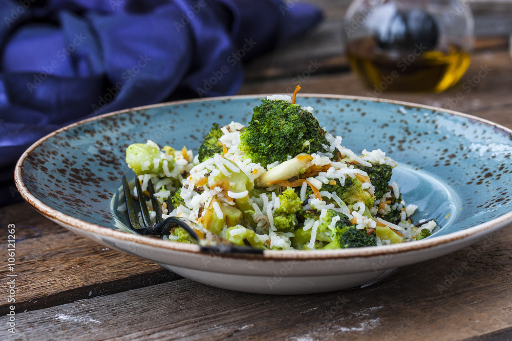 fried rice with broccoli and carrots