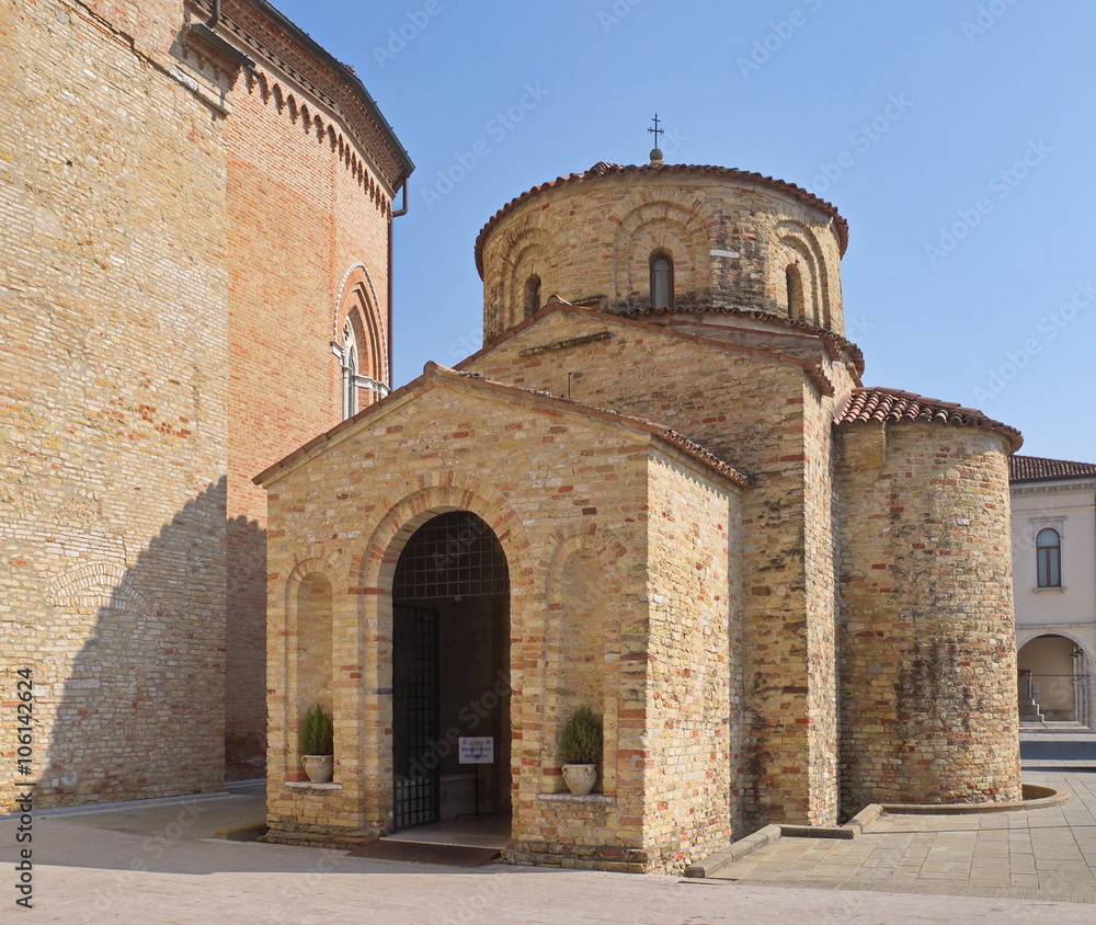 Baptisterium bei der Kirche San Stefano in Sagittaria / Concordia / Venetien /Italien