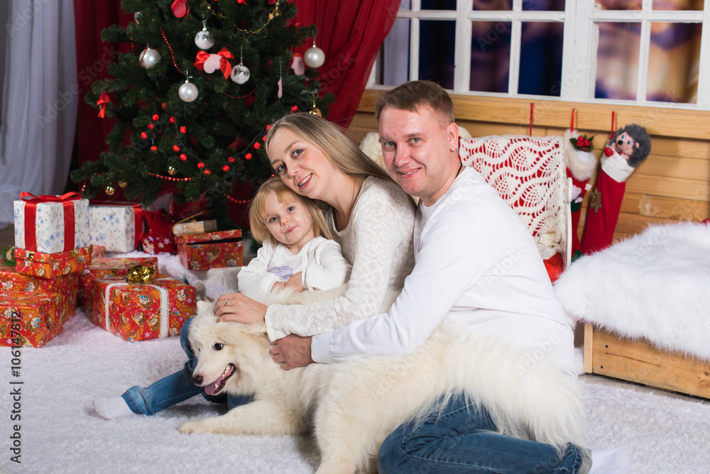 Family with dog, Mother with daughter, Girl with dog, Pair Family with dog, Mother with daughter, Girl with dog, Pair