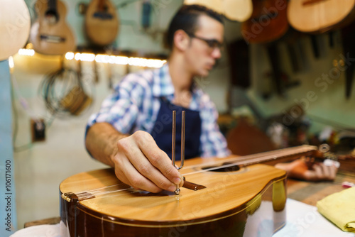 Photography Artisan Lutemaker Tuning Handmade Classic Guitar With Diapason