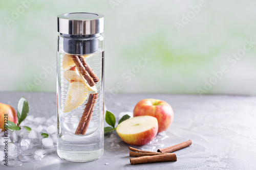 Infused water with apple and cinnamon