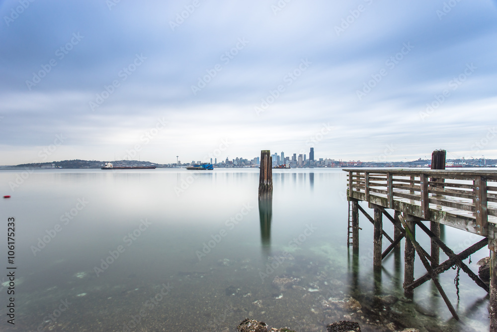 landscape of lake and cityscape of seattle in blue sky
