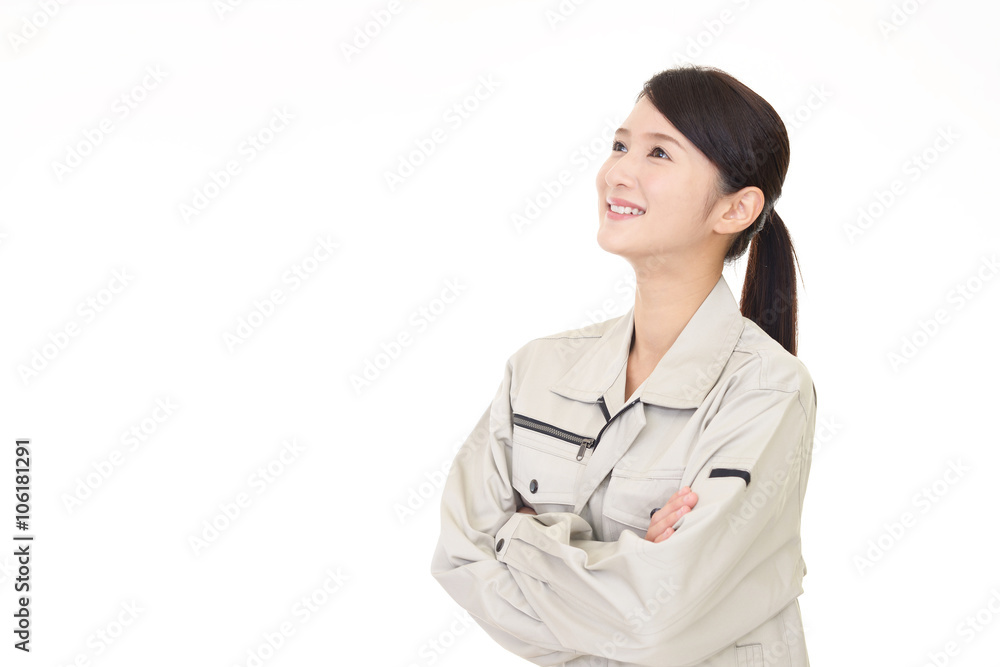笑顔の女性作業員