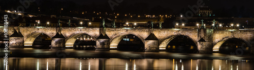 Karlsbrücke bei Nacht Panorama photo