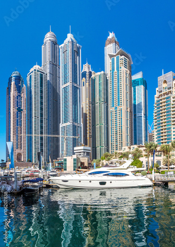 Panorama of Dubai marina © Sergii Figurnyi