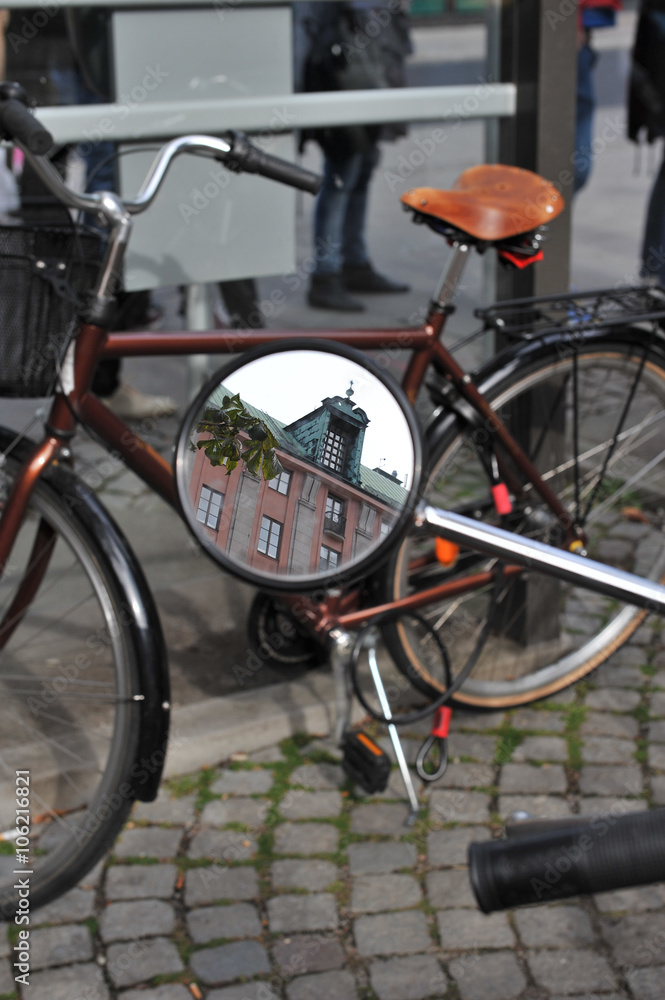 Obraz premium Traditional dutch bicycle parked at the front in Amsterdam, The Netherlands