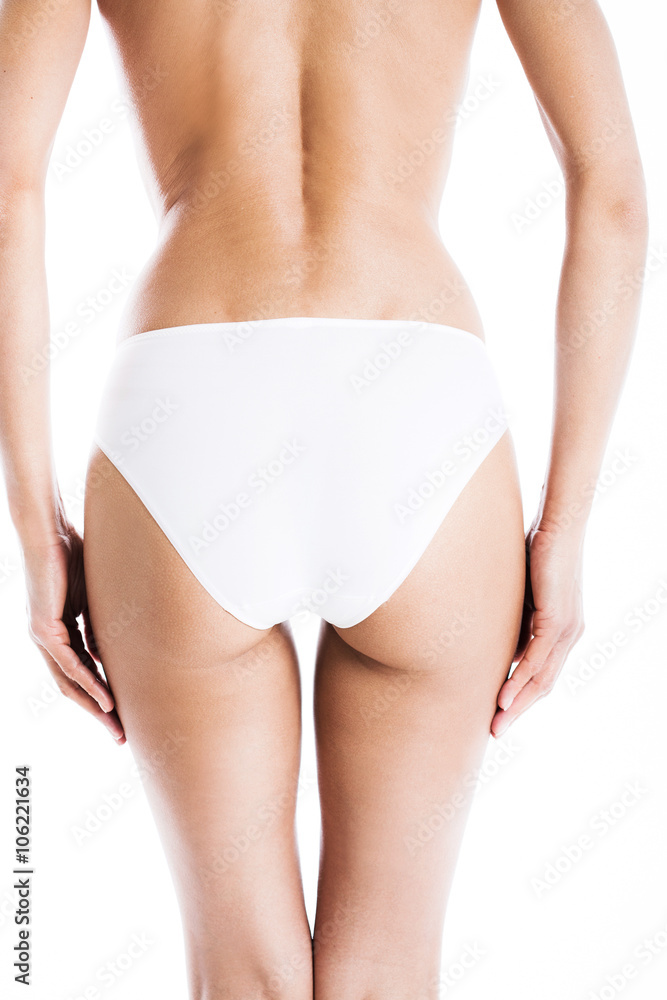 corps de femme de dos en culotte