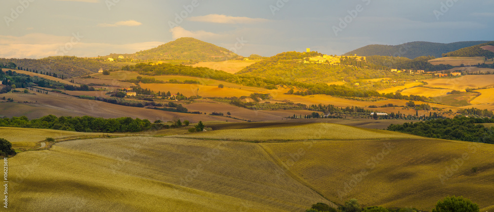 Tuscany Landscape,autumn field
