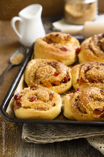 Cinnamon rolls with dried fruits