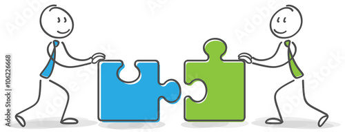 Strichmännchen mit Puzzleteile Partnerschaft