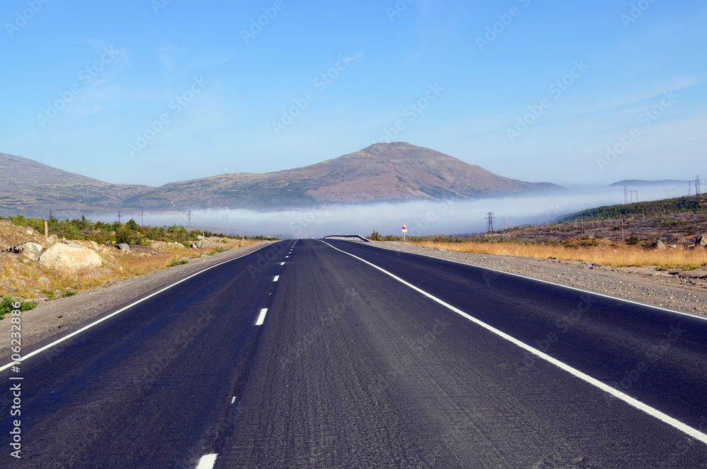Fototapeta premium Road to the mountain Nittis on the Kola Peninsula, Russia
