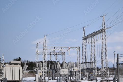 雪国の変電所／雪国の山形県で、約10cmの降雪後に変電所を撮影した写真です。 photo