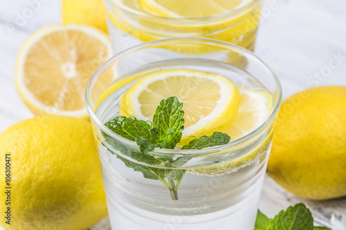 Drink lemon mint