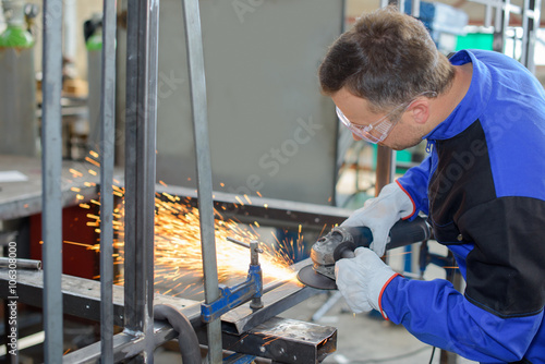 Fotografija busy welders
