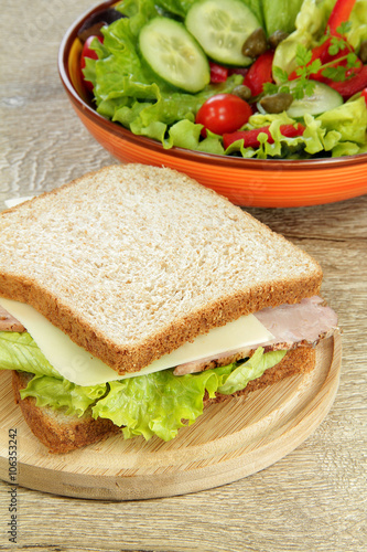 sandwich et salade composée 26032016