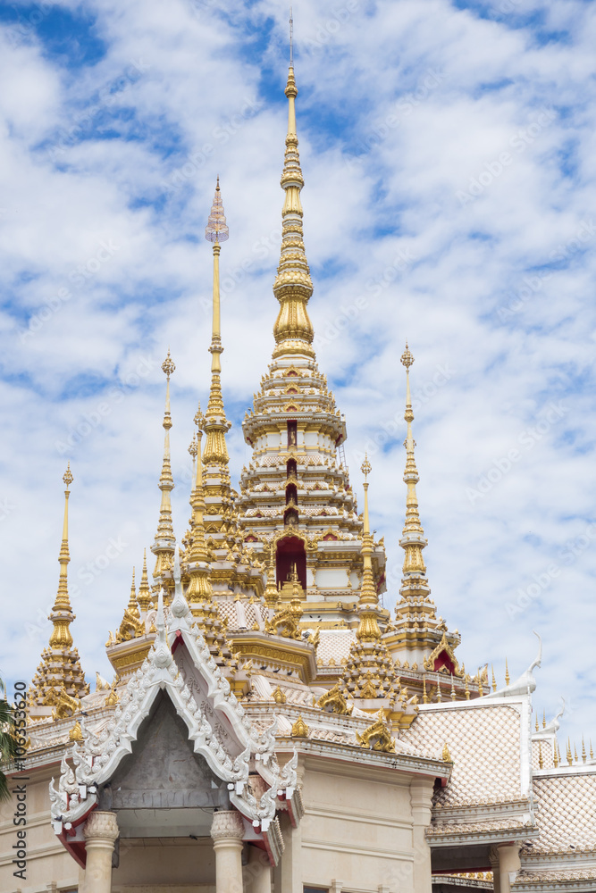 Naklejka premium Landmark wat thai, Wat None Kum in Nakhon Ratchasima province Thailand