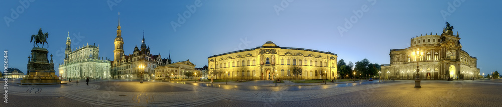 Theaterplatz  Dresden beleuchtet 360 Grad