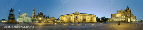 Theaterplatz  Dresden beleuchtet 360 Grad