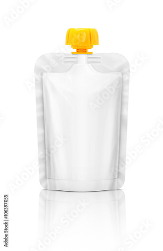 Fotografi Blank packaging squeeze pouch isolated on white background