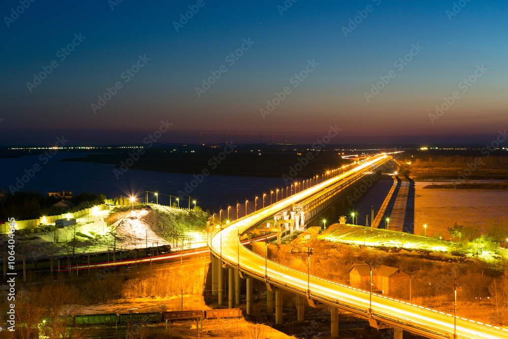 Fototapeta premium Khabarovsk bridge at the night