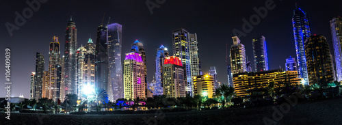 Panorama of Dubai marina © Sergii Figurnyi
