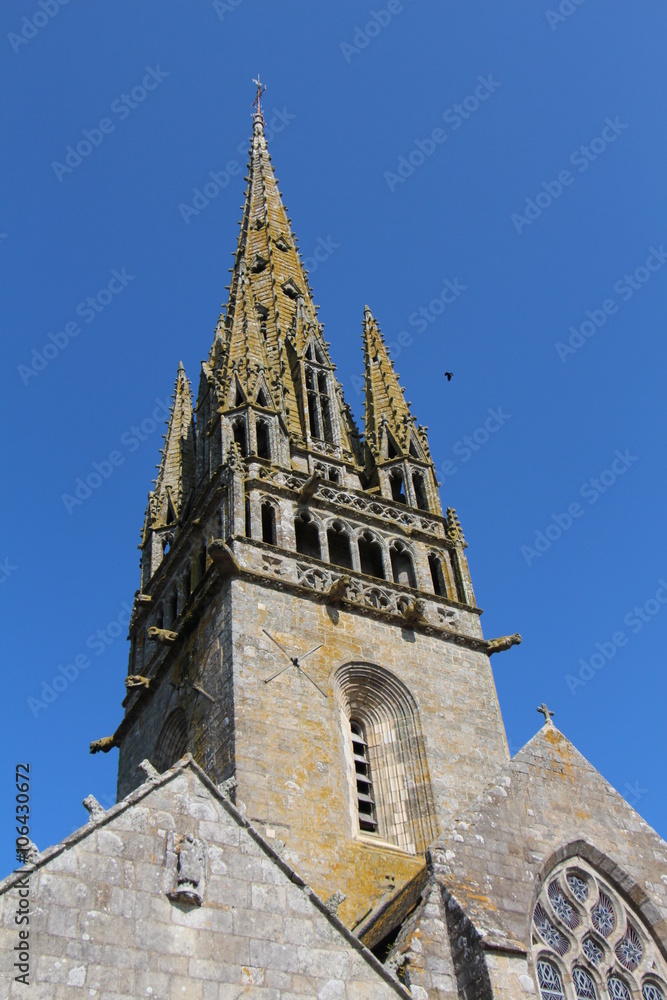 Clocher de l'église Notre Dame de Roscudon à Pont-Croix
