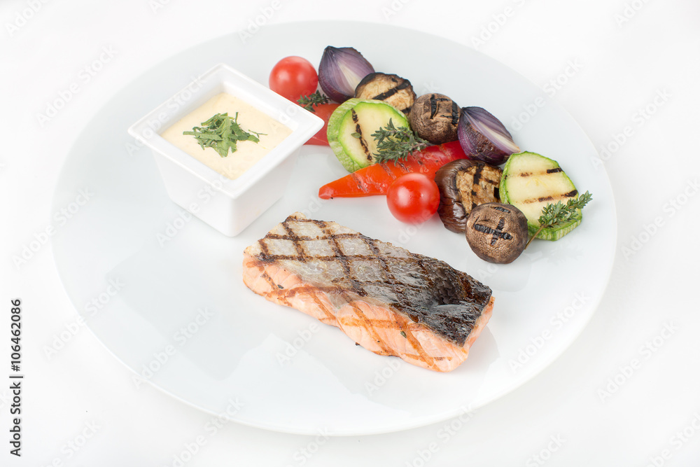 Salmon with grilled vegetables