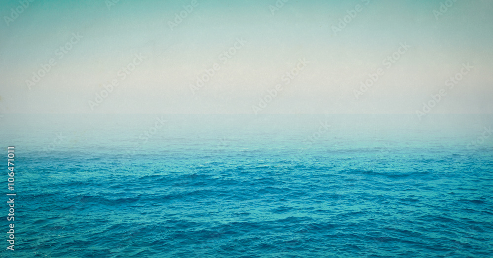 Fototapeta premium Beautiful sky and blue sea