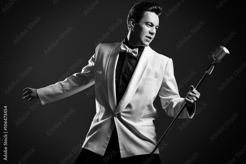 Naklejka premium singing with microphone