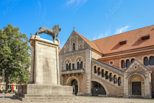 Braunschweiger Löwe im Sommer