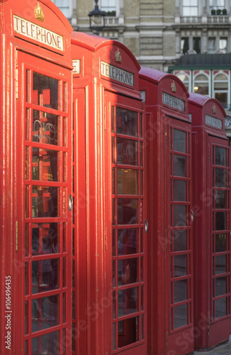 London phone booths in a row © Jan Zoetekouw