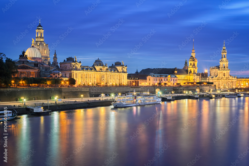 Dresden bei Nacht, Deutschland