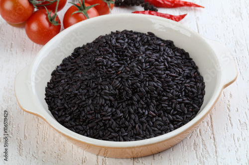 Raw black wild rice