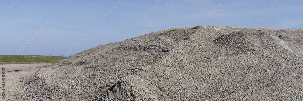 Halde mit Schotter