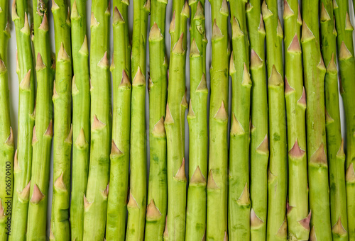 Fototapeta Naklejka Na Ścianę i Meble -  Green asparagus isolated on white