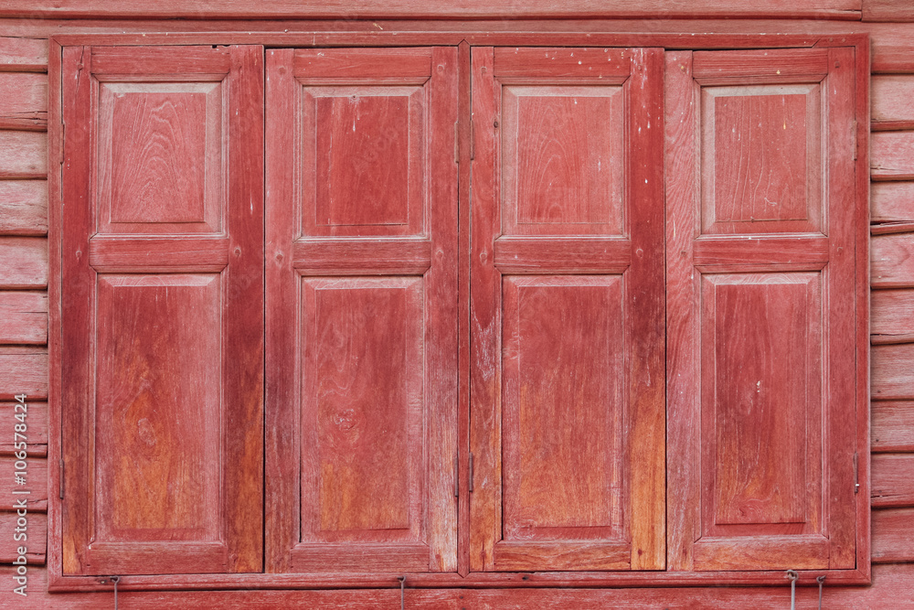 Fototapeta premium Antique Wooden Windows / Antique Windows Of Old Wooden Grunge House.