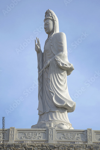 Fotografía Sculpture of Bodhisattva Avalokiteshvara of the Buu Son temple