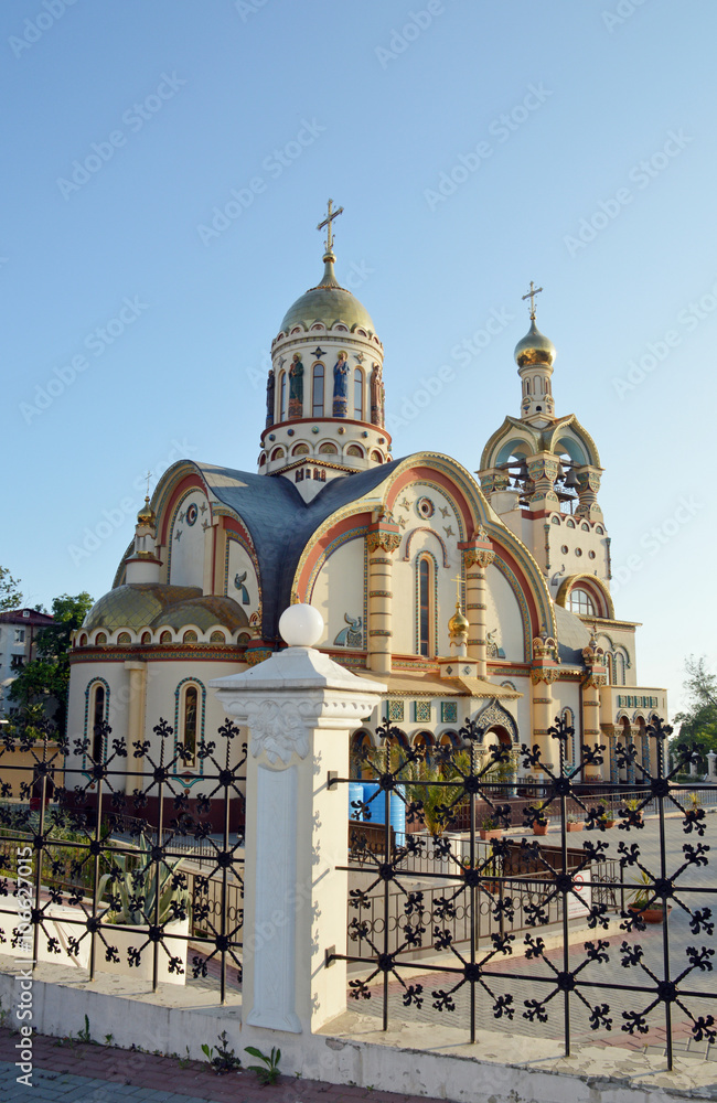 Obraz premium Церковь Владимира Равноапостольного на Виноградной горе (Сочи)